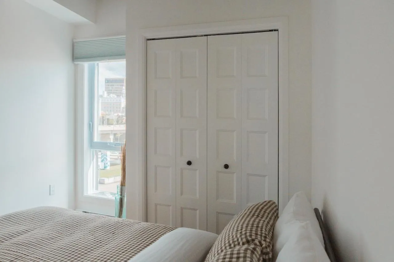 Apartment Condo Mid-Century Modern Style - Pool/Terrace Quebec City